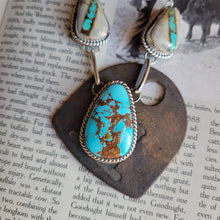 Load image into Gallery viewer, The Dalli Necklace