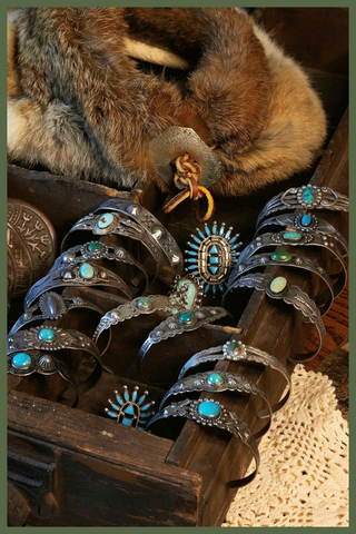 Vintage Bracelets Collection Image