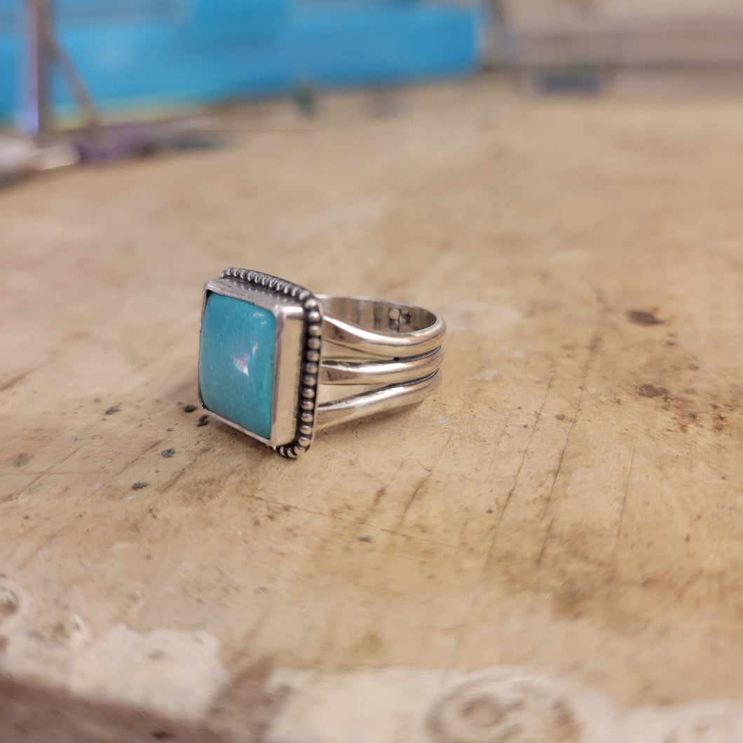 The Julie Square Ring