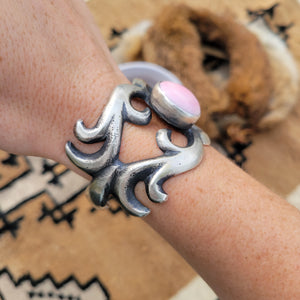 The Swayde Cuff - Pink Conch