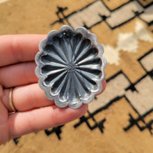 Load image into Gallery viewer, The Shelbie Conchos - Pink Conch