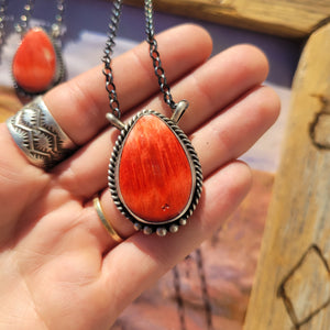 The Duluth Spiny Necklace - Red