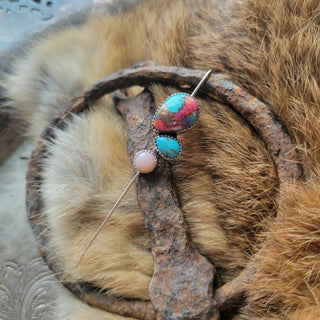 Springer Ear Pin