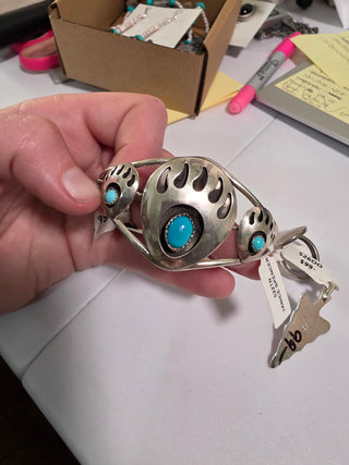 Jimi - bear paw cuff