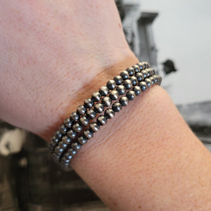4mm Pearl Memory Wire Bracelet