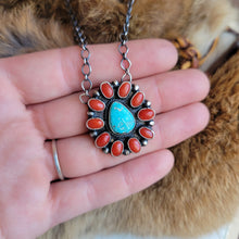 Load image into Gallery viewer, The Kinsley Cluster Necklace