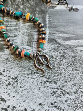 Load image into Gallery viewer, Buckskin Naja Pearls