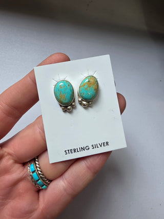 Sylvia - studs