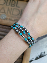 Load image into Gallery viewer, Graduated Pearl Bracelet - Kingman