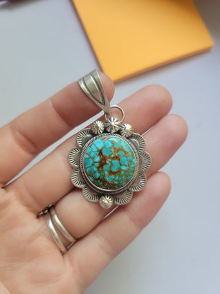Melissa - waterweb pendant