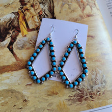 Load image into Gallery viewer, The Pheonix Earrings