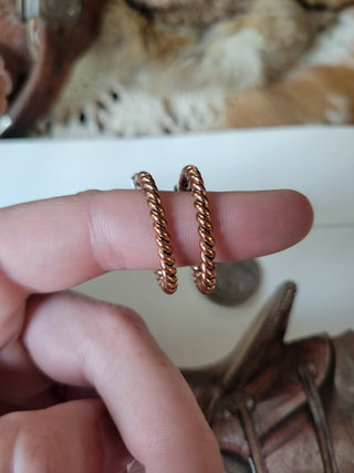 The Elaine Copper Twisted Hoops - 1"