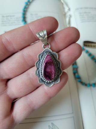 The Canyon Pendant - Purple Spiny