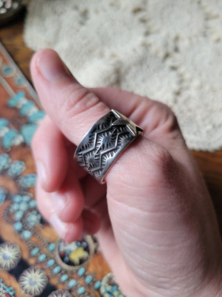 Sunshine Reeves Star Cigar Band Ring - Sz 11.25
