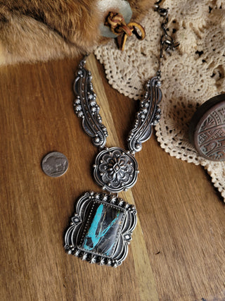 The Leo Necklace - Black Jack