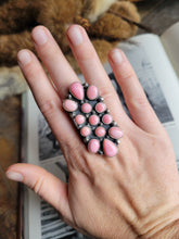 Load image into Gallery viewer, Pink Conch Cluster Ring