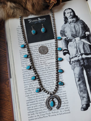 The Prairie Naja Necklace Set - Kingman
