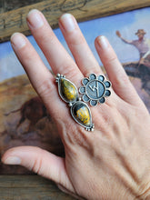 Load image into Gallery viewer, Bumblebee Brand Ring