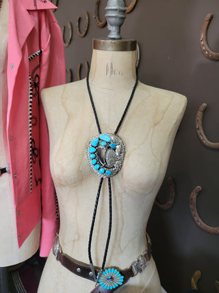 The Wildrose Bear Claw Bolo