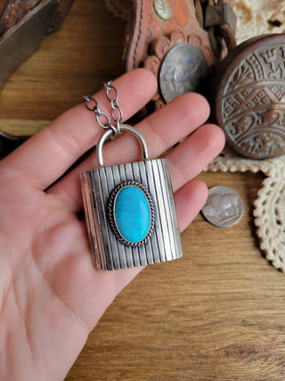 The Daisy Lock Necklace - White Water