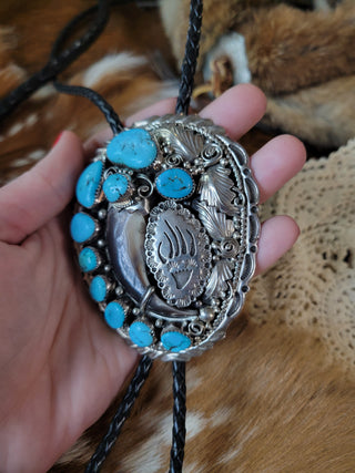 The Wildrose Bear Claw Bolo