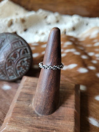 The Carver Stacker Ring - Sz 5.5