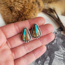 Load image into Gallery viewer, The Erin Studs