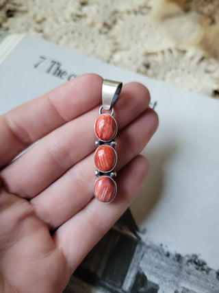 The Janice Pendant - Red Spiny Oyster