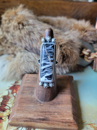 The Kuntz Bar Ring - Sz 7 - White Buffalo