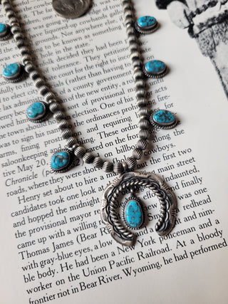 The Prairie Naja Necklace Set - Kingman