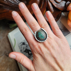 The Estelle Horse Shoe Ring - Sz 9.5