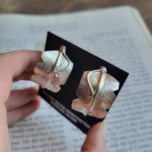 Load image into Gallery viewer, Feather Hoops - 1.25&quot;