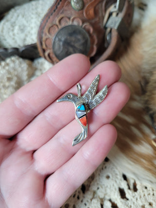 The Esti Hummingbird Pendant