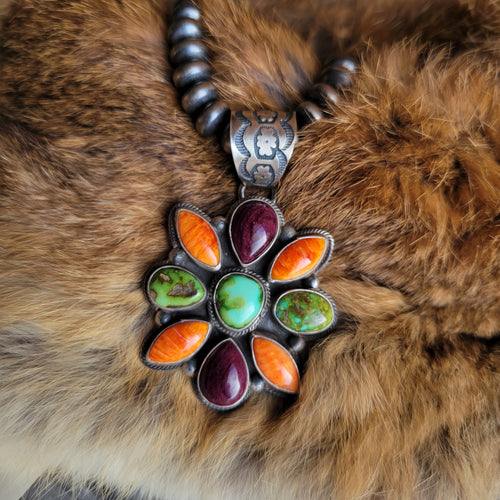 The Becenti Cluster Pendant