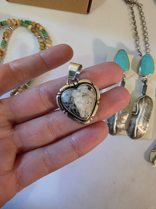 Kala - Wb Heart Pendant