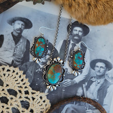 Load image into Gallery viewer, The Caitlin Earrings