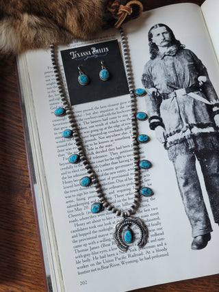 The Prairie Naja Necklace Set - Kingman