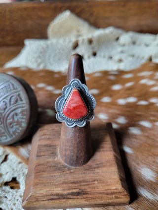 The Michelle Ring - Sz 6 - Red Spiny