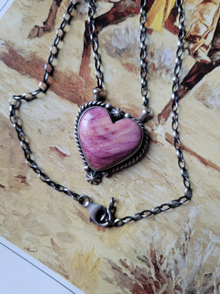 The Lucille Heart Necklace - Purple Spiny Oyster