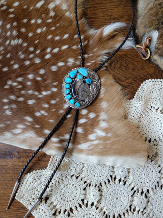 The Wildrose Bear Claw Bolo