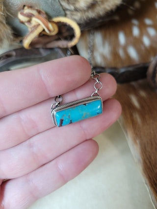 The Ella Mini Bar Necklace - Kingman