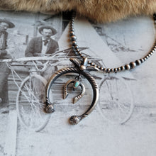 Load image into Gallery viewer, Sammy Naja Pendant