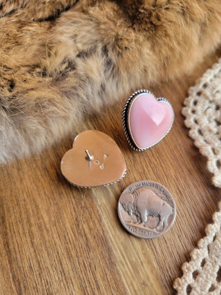 The Mabel Heart Studs - Pink Conch