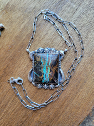 The Alyssa Necklace - Black Jack