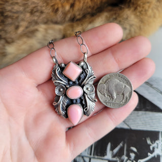 The Range Necklace - Pink Conch