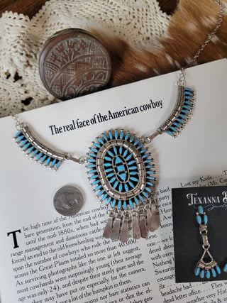 The Truett Needlepoint Set