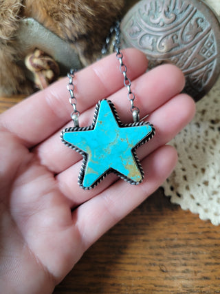 The Peter Star Necklace - Kingman