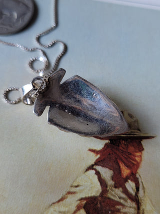 The Hazel Arrowhead Necklace - Pink Conch