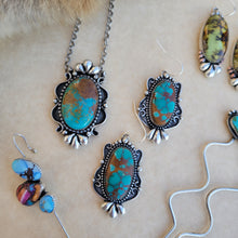 Load image into Gallery viewer, The Caitlin Earrings