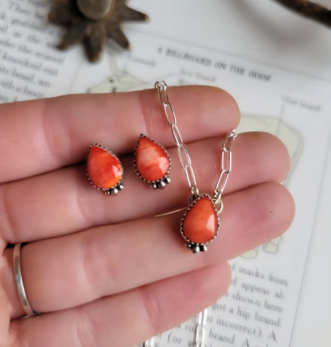 The Dallas Necklace - Orange Spiny